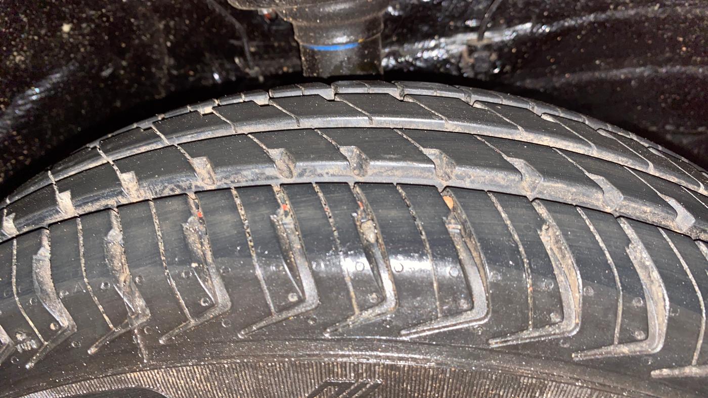 2024 Maruti Alto K10 VXi (O), Petrol, Manual, 318 km, Right Front Tyre Tread