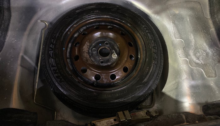 2016 Maruti Swift Dzire VXI, Petrol, Manual, 49,324 km, Spare Tyre