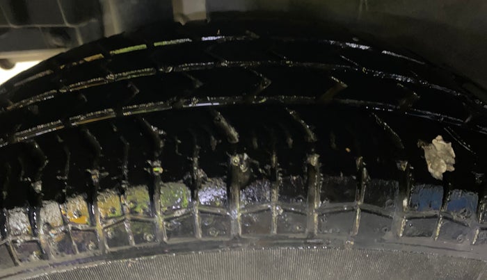 2016 Maruti Swift Dzire VXI, Petrol, Manual, 49,324 km, Right Rear Tyre Tread