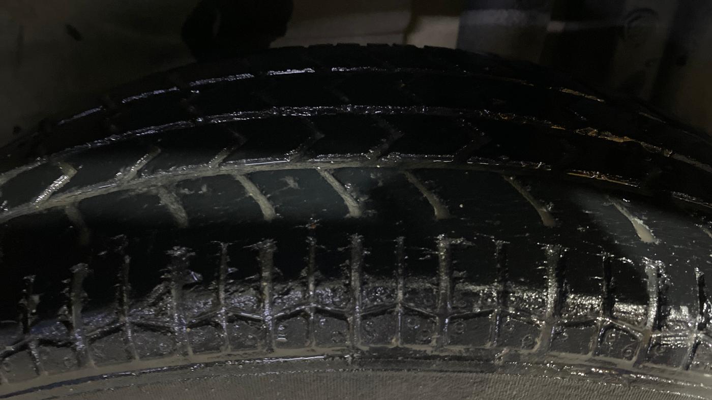 2016 Maruti Swift Dzire VXI, Petrol, Manual, 49,324 km, Left Rear Tyre Tread