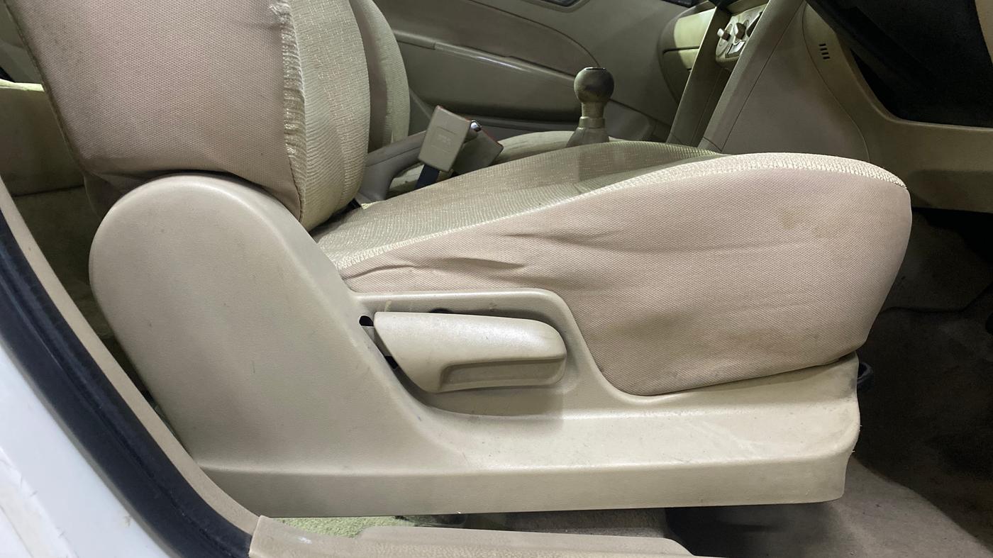 2016 Maruti Swift Dzire VXI, Petrol, Manual, 49,324 km, Driver Side Adjustment Panel