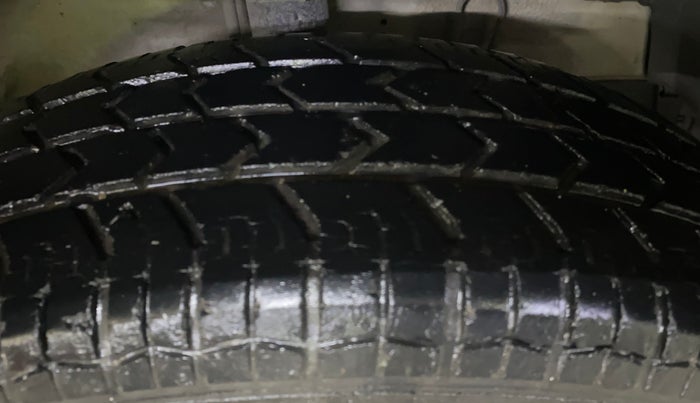 2016 Maruti Swift Dzire VXI, Petrol, Manual, 49,324 km, Right Front Tyre Tread