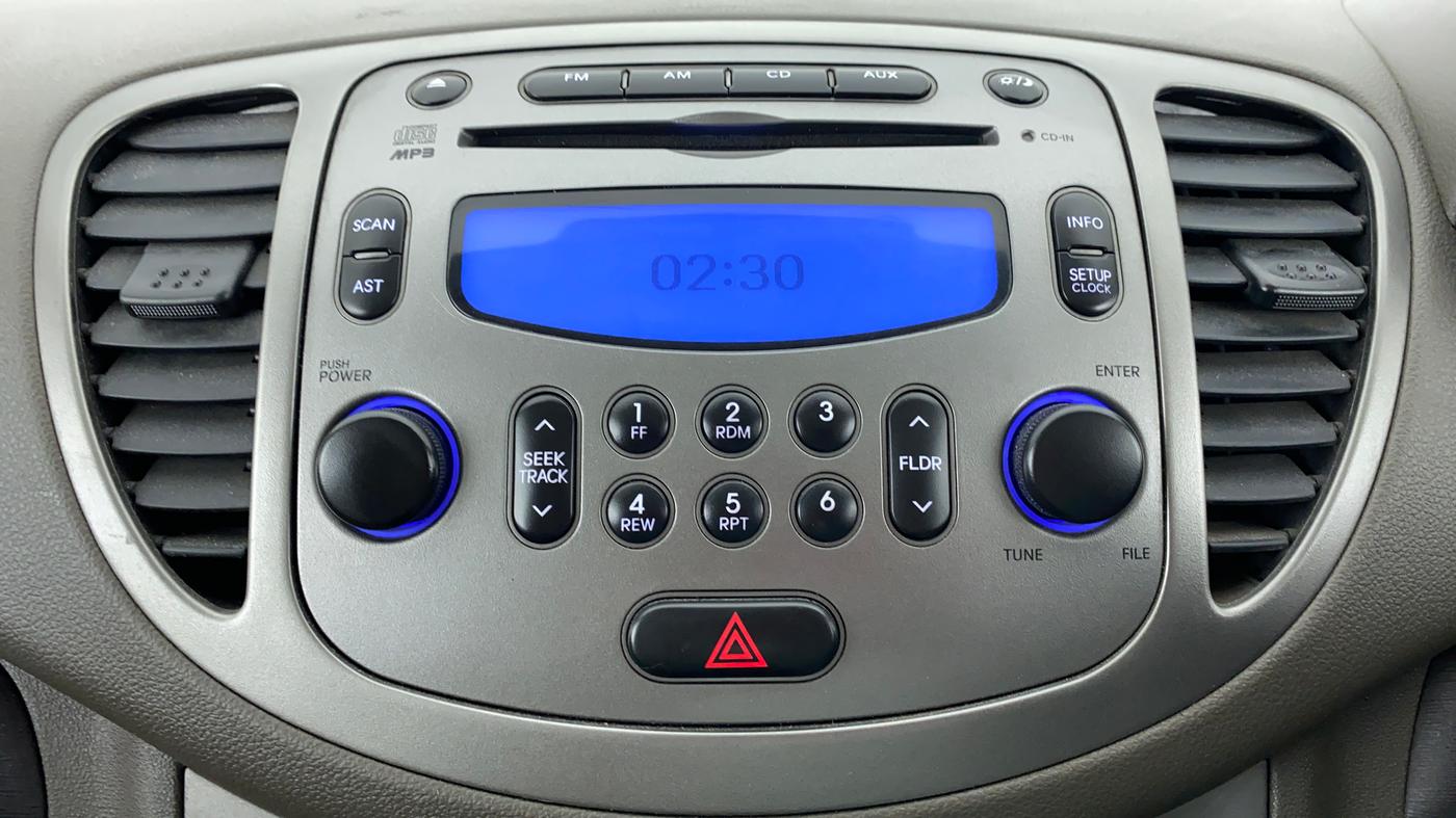 2016 Hyundai i10 SPORTZ 1.1 IRDE2, Petrol, Manual, 45,970 km, Infotainment System