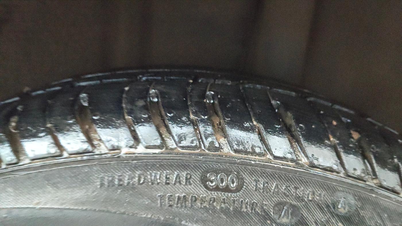 2015 Ford Figo TITANIUM 1.2 PETROL, Petrol, Manual, 57,330 km, Left Rear Tyre Tread