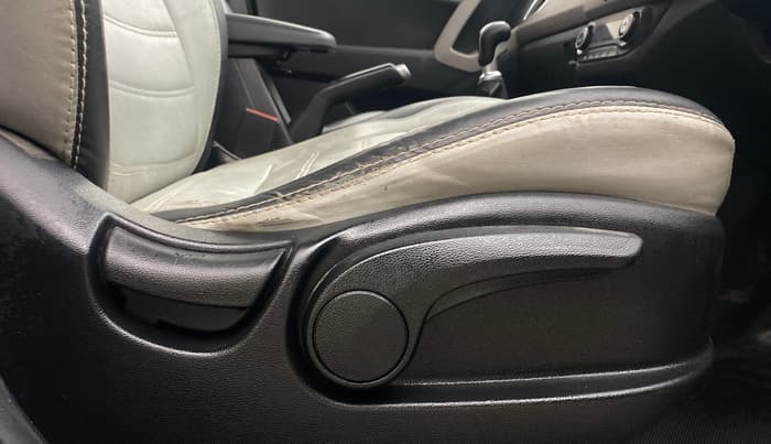 2019 Hyundai Creta SX 1.6 PETROL, Petrol, Manual, 85,640 km, Driver Side Adjustment Panel