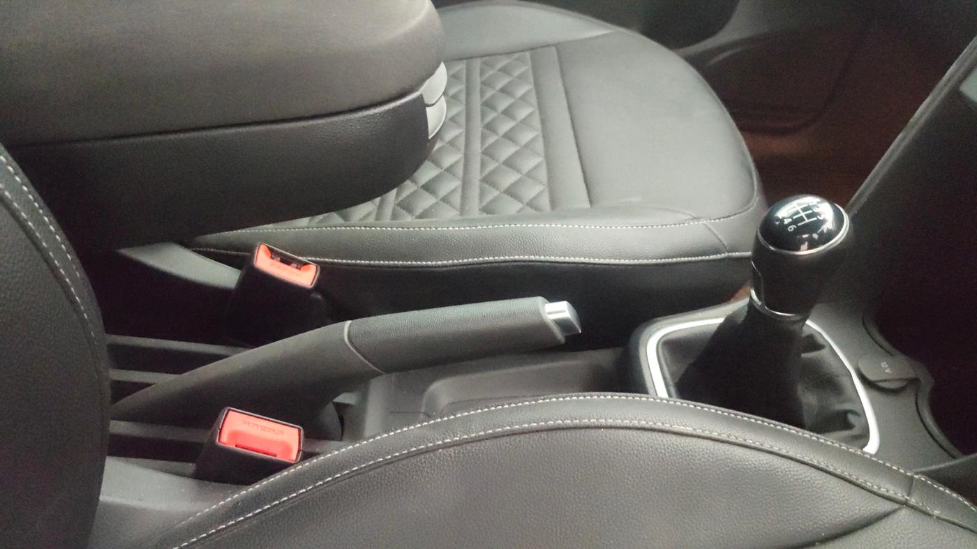2020 Volkswagen Polo HIGHLINE PLUS 1.0L TSI, Petrol, Manual, 42,149 km, Gear Lever