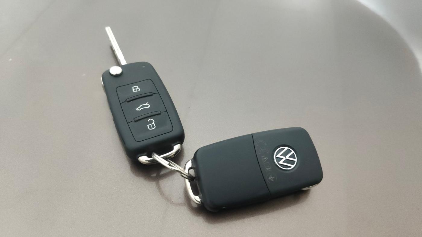 2020 Volkswagen Polo HIGHLINE PLUS 1.0L TSI, Petrol, Manual, 42,149 km, Key Close Up