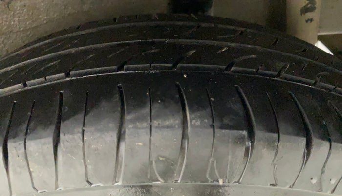 2017 Maruti Celerio VXI CNG, CNG, Manual, 1,17,957 km, Left Rear Tyre Tread