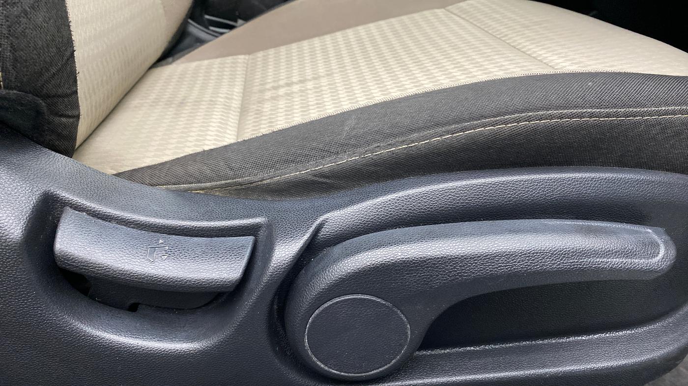 2019 Hyundai Elite i20 1.4 CRDI ASTA (O), Diesel, Manual, 47,219 km, Driver Side Adjustment Panel