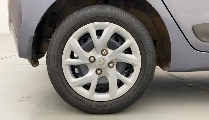 2015 Hyundai Grand i10 ASTA (O) 1.2 KAPPA VTVT, Petrol, Manual, 23,096 km, Right Rear Wheel