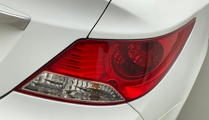 2011 Hyundai Verna FLUIDIC 1.6 VTVT EX, Petrol, Manual, 63,090 km, Right tail light - Reverse gear light not functional