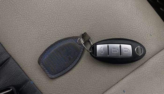 2013 Nissan Sunny XL CVT, Petrol, Automatic, 81,652 km, Key Close Up