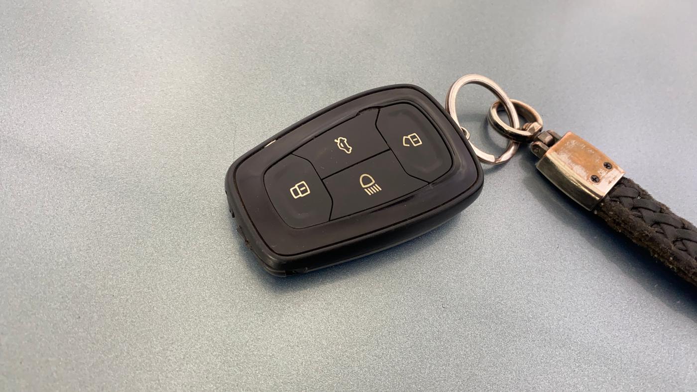 2021 Tata PUNCH CREATIVE  AMT, Petrol, Automatic, 38,091 km, Key Close Up