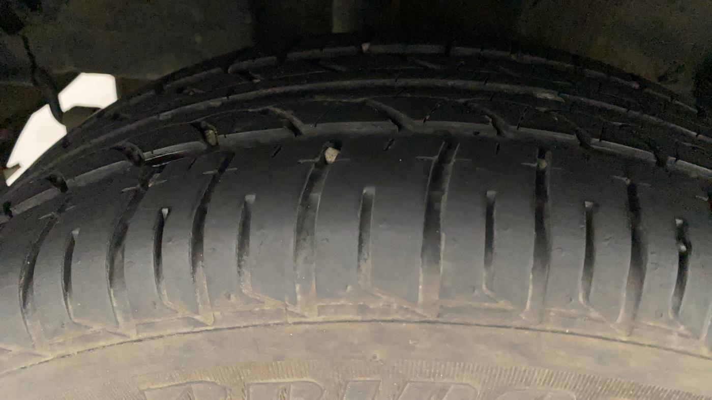 2022 Tata Tiago XT (O) PETROL, Petrol, Manual, 16,929 km, Right Rear Tyre Tread
