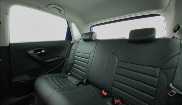 2020 Volkswagen Polo HIGH LINE PLUS 1.0, Petrol, Manual, 22,240 km, Right Side Rear Door Cabin
