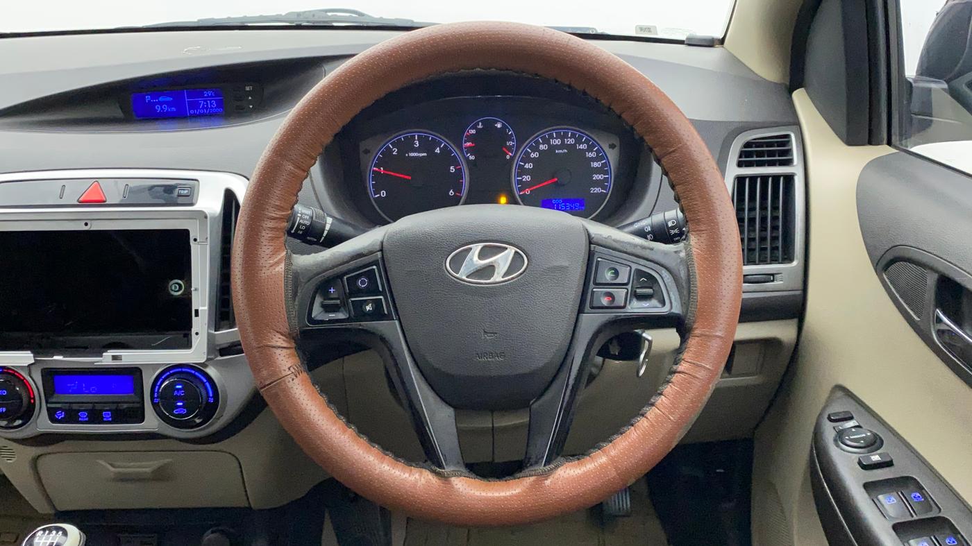 2013 Hyundai i20 SPORTZ 1.4 CRDI, Diesel, Manual, 1,15,441 km, Steering Wheel Close Up