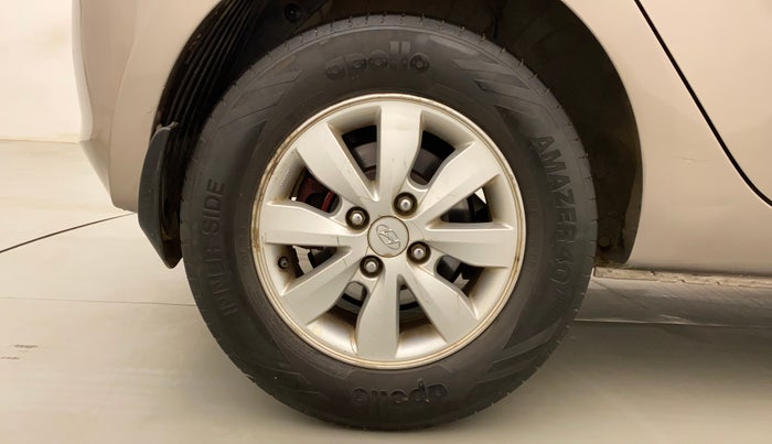 2013 Hyundai i20 SPORTZ 1.4 CRDI, Diesel, Manual, 1,15,441 km, Right Rear Wheel