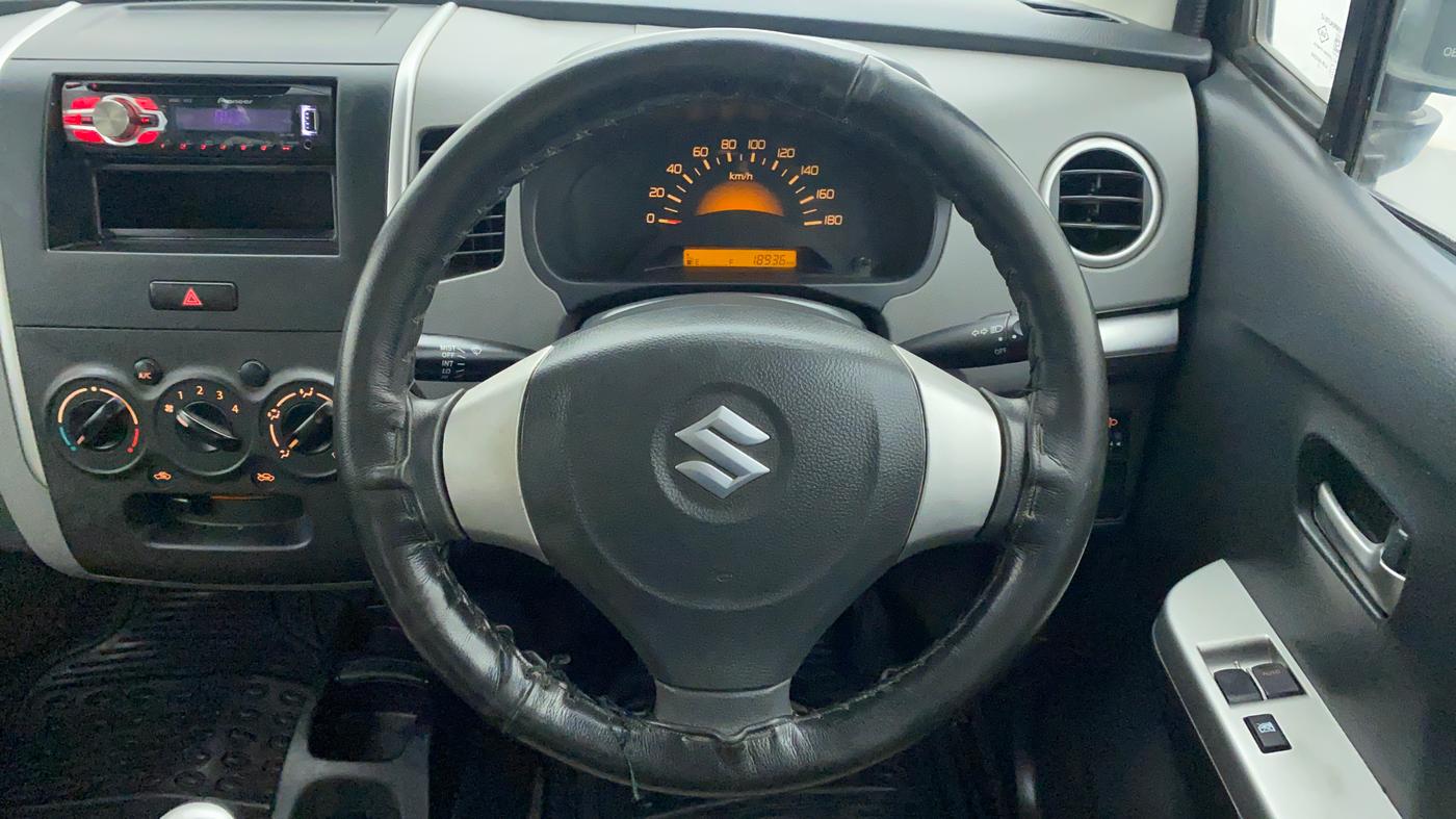 2011 Maruti Wagon R 1.0 LXI, Petrol, Manual, 19,557 km, Steering Wheel Close Up
