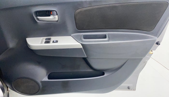2011 Maruti Wagon R 1.0 LXI, Petrol, Manual, 19,557 km, Driver Side Door Panels Control