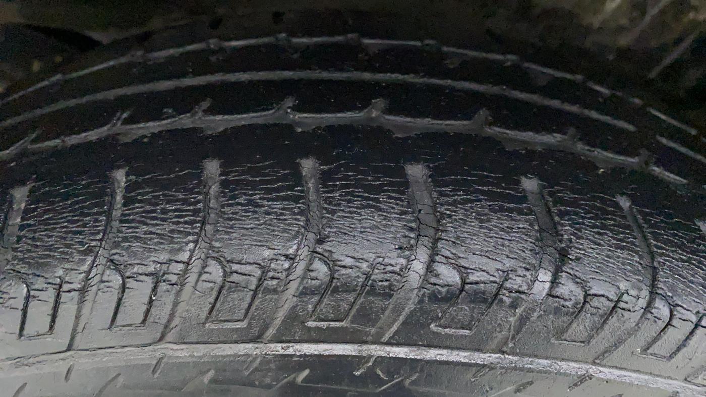 2011 Maruti Wagon R 1.0 LXI, Petrol, Manual, 19,557 km, Left Front Tyre Tread