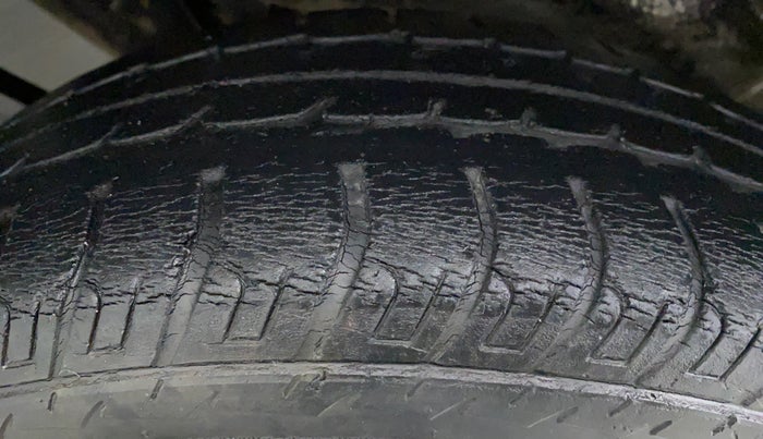 2011 Maruti Wagon R 1.0 LXI, Petrol, Manual, 19,557 km, Right Rear Tyre Tread