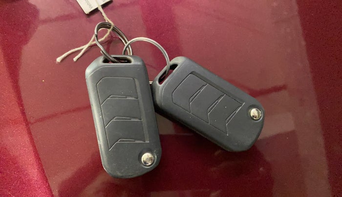 2018 Mahindra MARAZZO M2 8 STR, Diesel, Manual, 73,418 km, Key Close Up