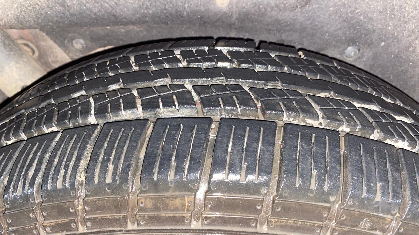 2018 Mahindra MARAZZO M2 8 STR, Diesel, Manual, 73,171 km, Right Rear Tyre Tread