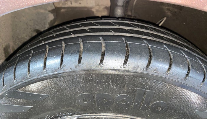 2021 Hyundai AURA S 1.2 CNG, CNG, Manual, 74,601 km, Left Front Tyre Tread