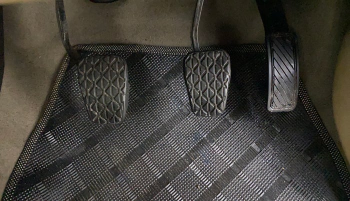 2018 Ford Figo Aspire TITANIUM 1.2 PETROL, Petrol, Manual, 44,995 km, Pedals