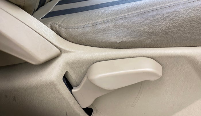 2018 Ford Figo Aspire TITANIUM 1.2 PETROL, Petrol, Manual, 44,995 km, Driver Side Adjustment Panel