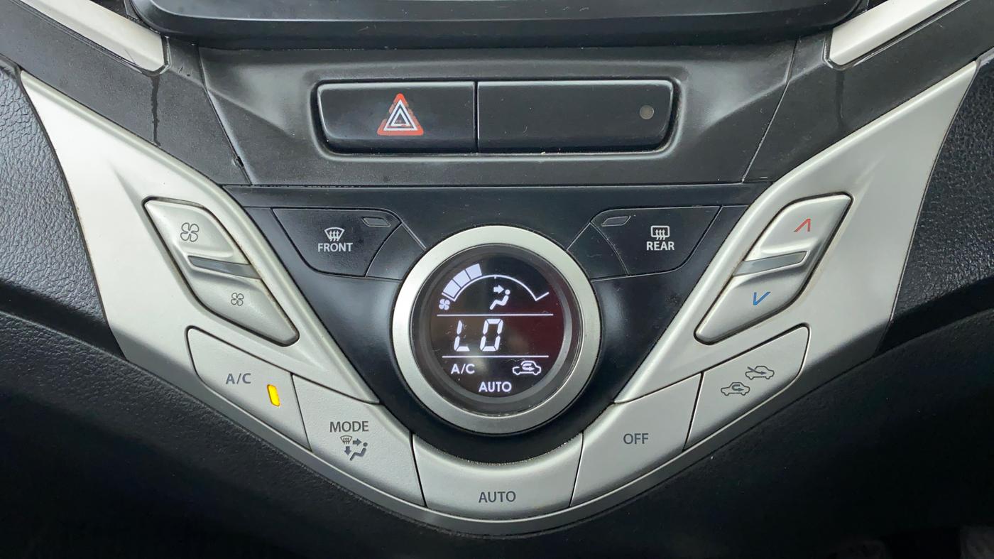 2017 Maruti Baleno DELTA PETROL 1.2, Petrol, Manual, 90,351 km, Automatic Climate Control