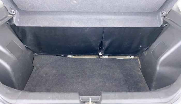 2017 Maruti Baleno DELTA PETROL 1.2, Petrol, Manual, 90,351 km, Boot Inside