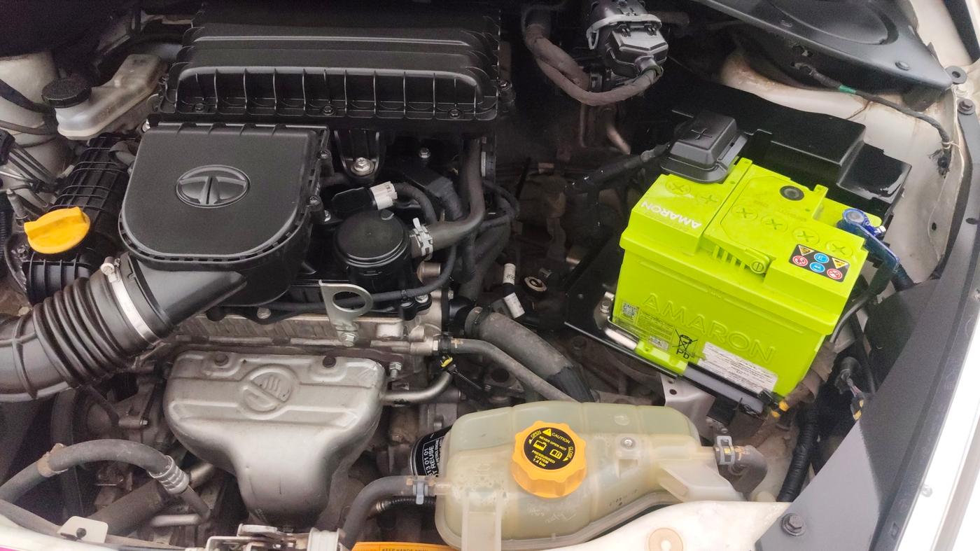 2018 Tata TIAGO NRG PETROL, Petrol, Manual, 61,541 km, Engine View - Left