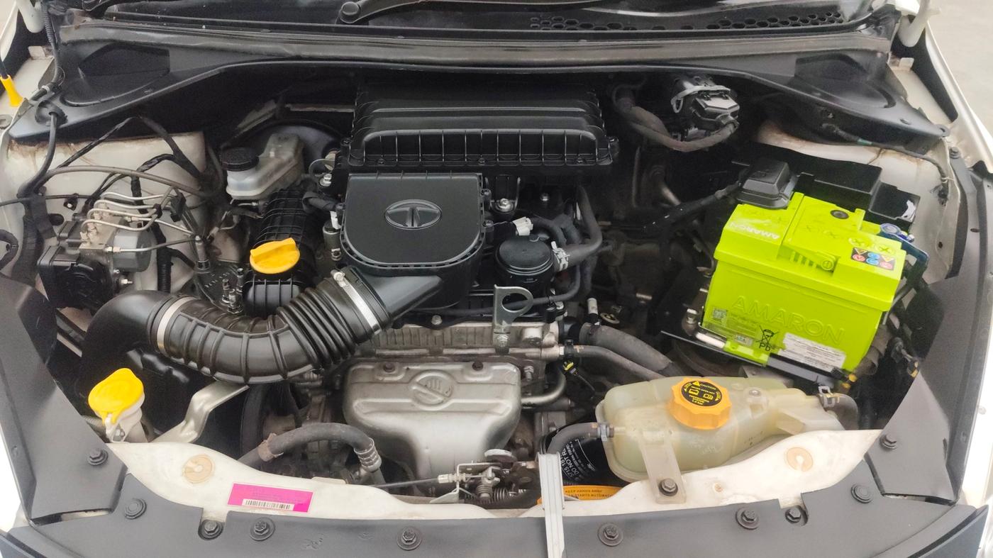 2018 Tata TIAGO NRG PETROL, Petrol, Manual, 61,541 km, Engine View