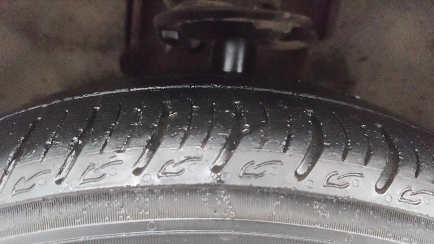 2018 Tata TIAGO NRG PETROL, Petrol, Manual, 61,541 km, Left Front Tyre Tread
