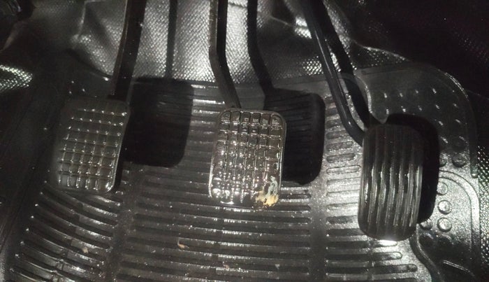 2018 Tata TIAGO NRG PETROL, Petrol, Manual, 61,623 km, Pedals