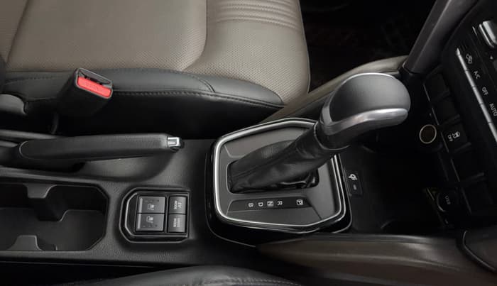 2024 Toyota URBAN CRUISER HYRYDER V HYBRID, Hybrid, Automatic, 30,657 km, Gear Lever