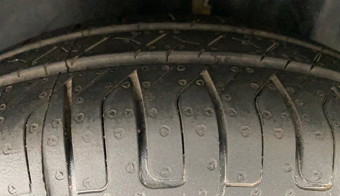 2010 Maruti Swift Dzire VDI, Diesel, Manual, 68,653 km, Left Rear Tyre Tread