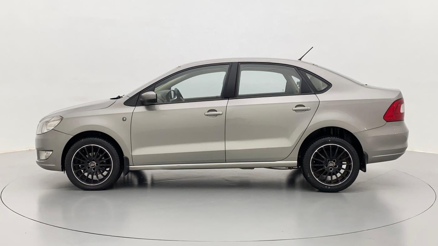 2015 Skoda Rapid 1.5 TDI AT ELEGANCE PLUS, Diesel, Automatic, 48,693 km, Left Side