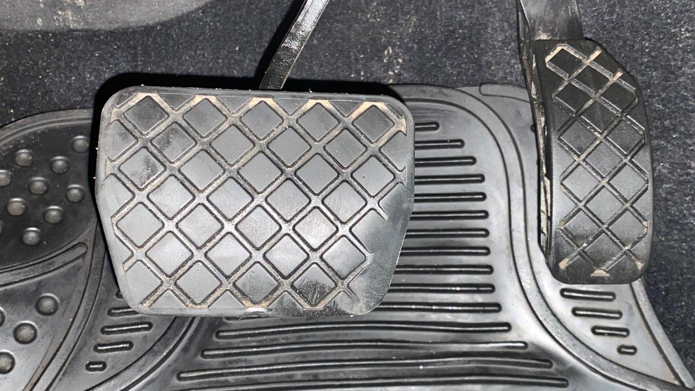 2015 Skoda Rapid 1.5 TDI AT ELEGANCE PLUS, Diesel, Automatic, 48,693 km, Pedals