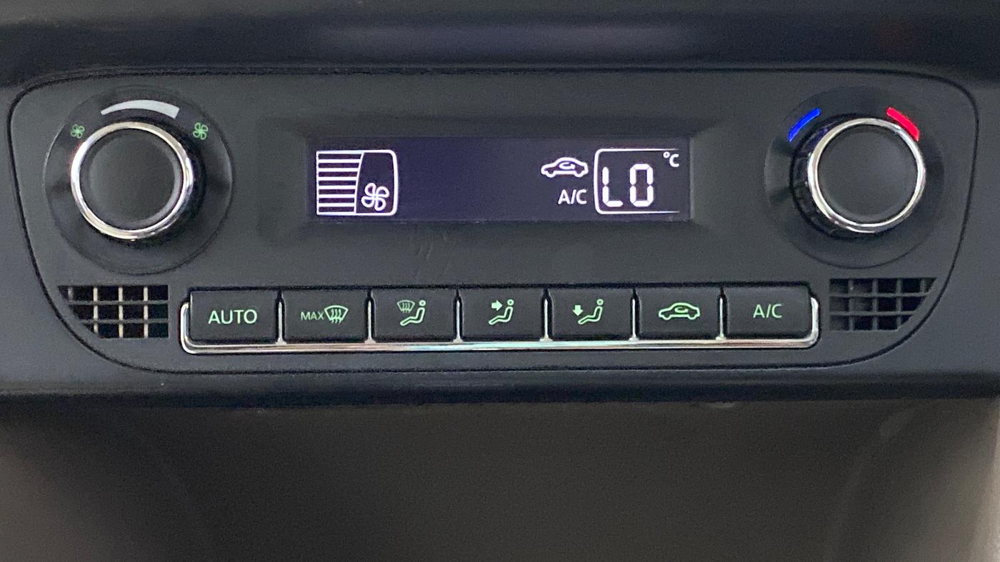 2015 Skoda Rapid 1.5 TDI AT ELEGANCE PLUS, Diesel, Automatic, 48,693 km, Automatic Climate Control