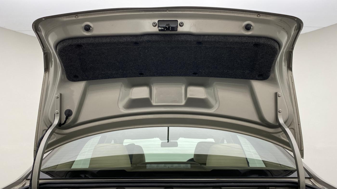 2015 Skoda Rapid 1.5 TDI AT ELEGANCE PLUS, Diesel, Automatic, 48,693 km, Boot Door Open