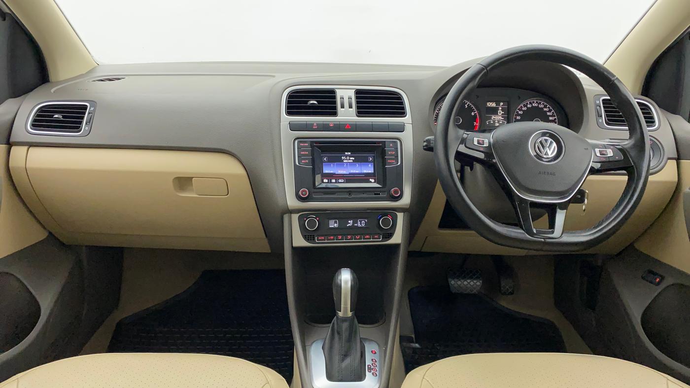 2017 Volkswagen Vento HIGHLINE PLUS 1.2 AT 16 ALLOY, Petrol, Automatic, 24,543 km, Dashboard