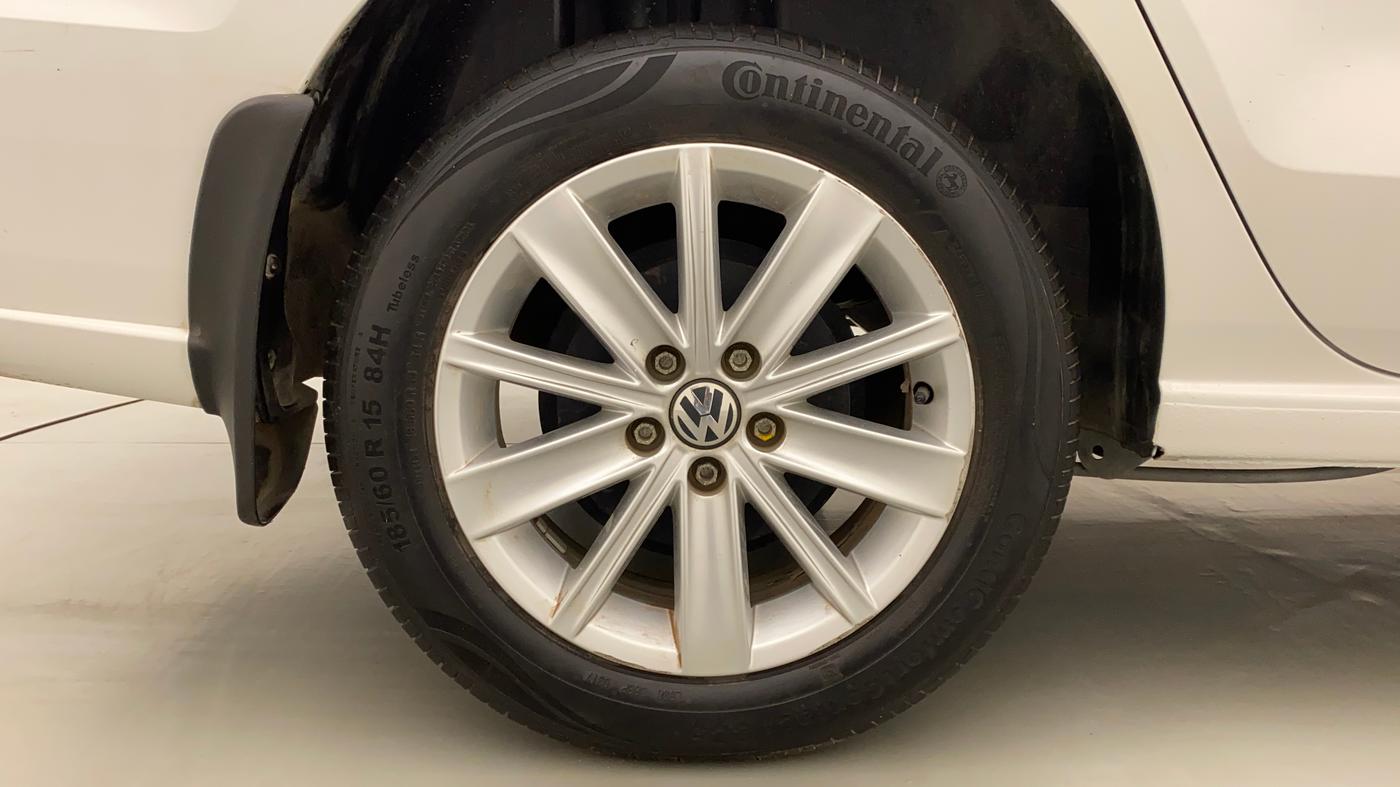 2017 Volkswagen Vento HIGHLINE PLUS 1.2 AT 16 ALLOY, Petrol, Automatic, 24,543 km, Right Rear Wheel