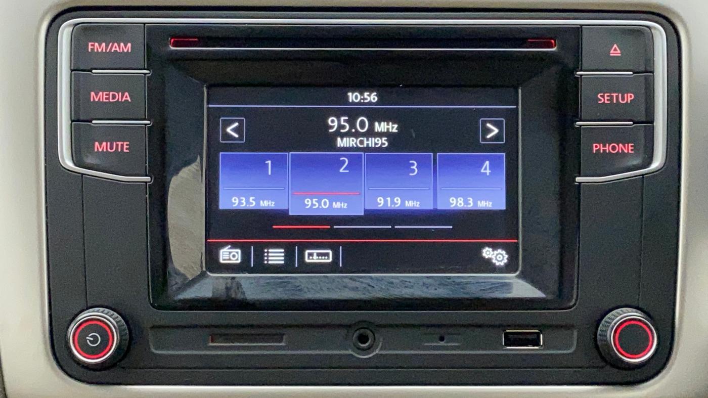 2017 Volkswagen Vento HIGHLINE PLUS 1.2 AT 16 ALLOY, Petrol, Automatic, 24,543 km, Infotainment System