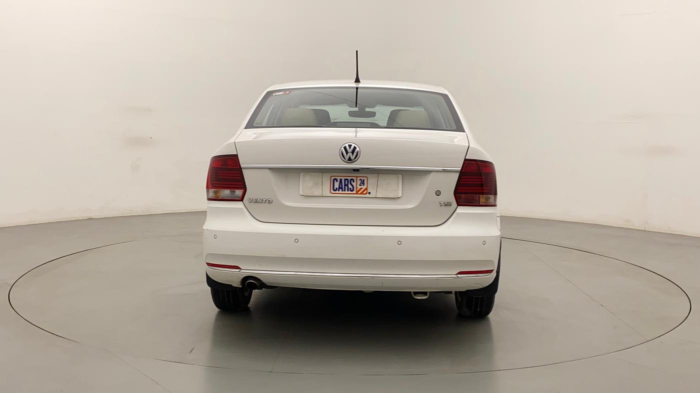 2017 Volkswagen Vento HIGHLINE PLUS 1.2 AT 16 ALLOY, Petrol, Automatic, 24,543 km, Back/Rear