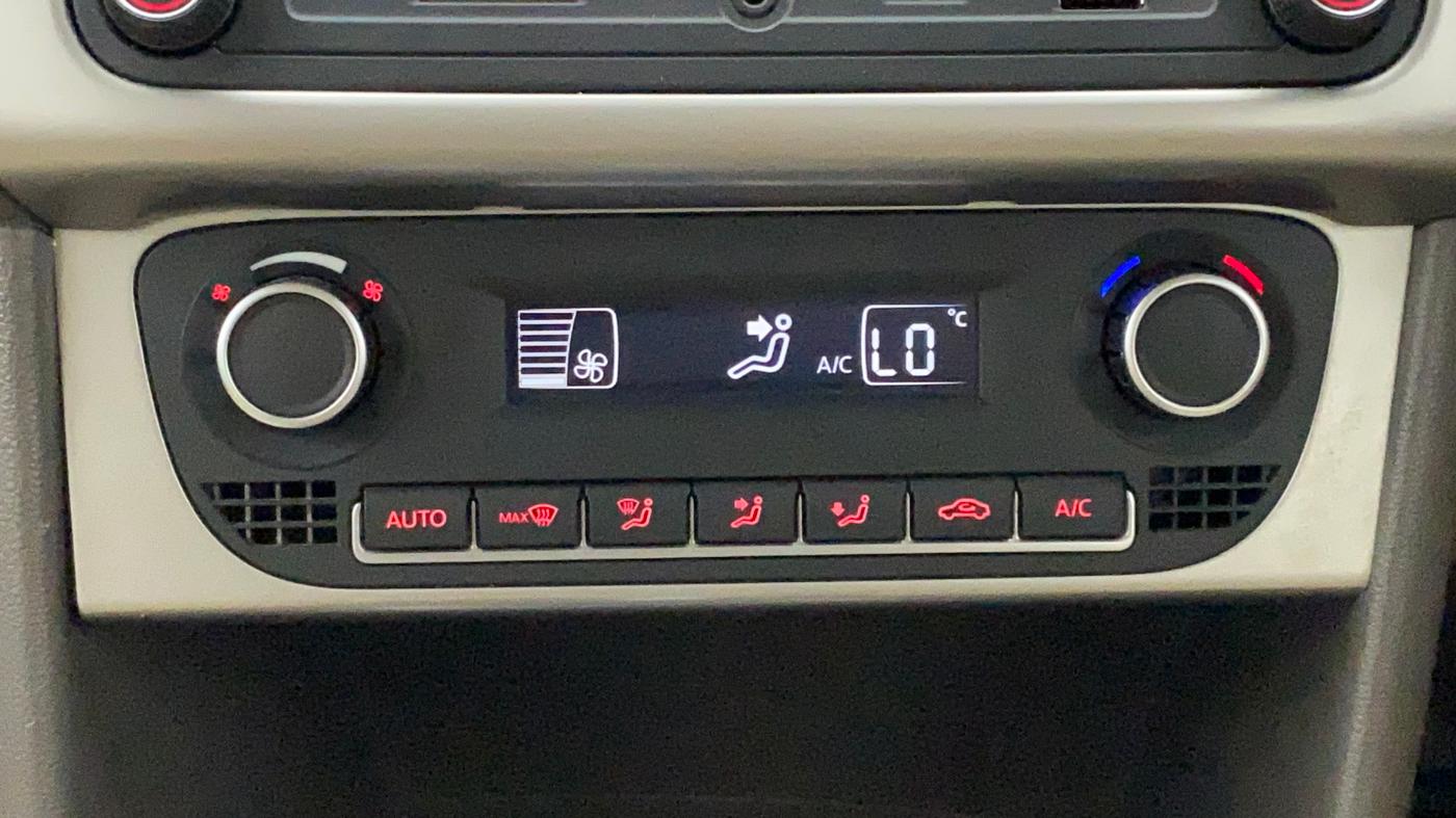 2017 Volkswagen Vento HIGHLINE PLUS 1.2 AT 16 ALLOY, Petrol, Automatic, 24,543 km, Automatic Climate Control