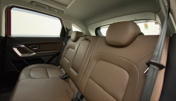 2021 Tata Harrier XZA PLUS 2.0L DUAL TONE, Diesel, Automatic, 18,232 km, Right Side Rear Door Cabin