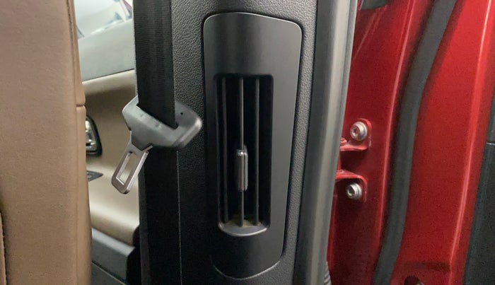 2021 Tata Harrier XZA PLUS 2.0L DUAL TONE, Diesel, Automatic, 18,232 km, Rear AC Vents