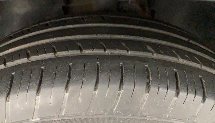 2021 Tata Harrier XZA PLUS 2.0L DUAL TONE, Diesel, Automatic, 18,232 km, Left Front Tyre Tread